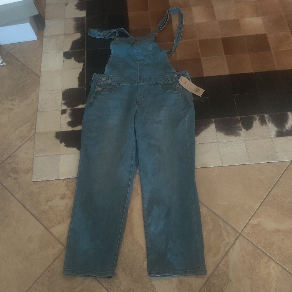Levi's overalls size 20 brand New (fits 18 )